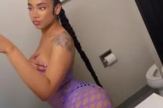 Outcall Available - Image 2