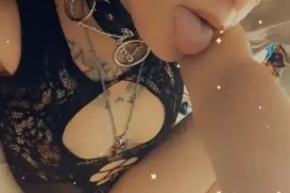 Cumfort In Chaos - 33 - Image 1