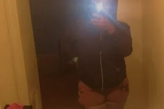 Pretty thick and chocolate AVA... - Image 2