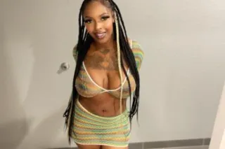 UPSCALE Carribean dominican Po... - Image 3