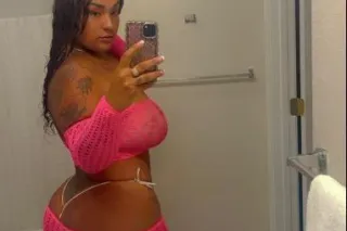 DEEP THROAT BIGG BOOTY FREAK😈👅 - Image 10