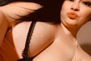 Greetings CHAMP 💦CUMM AND BE A... - Image 2