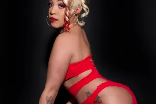 NEW GIRL IN TOWN COME PARTY &a... - Image 4