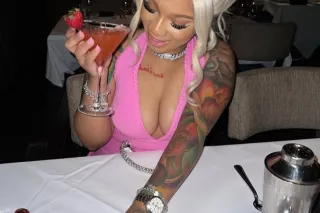 New to city, looking for new friends to make new memories;) - Image 7