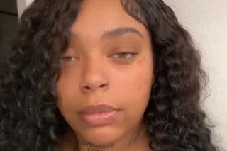 Green eyes 👀 with a beautiful ... - Image 1