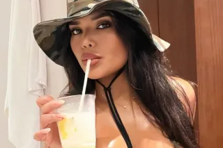 CLOE☺ LATINA GIRL NEW IN AREA ... - Image 3