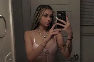 miss jade - 25 - Image 4