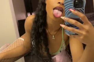 3 hole special 👅💦 AVAILABLE NO... - Image 1