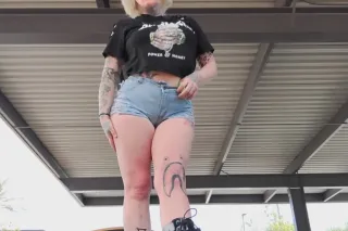 👛🫦🌺Stunning TATTOOED, Vivaciou... - Image 4