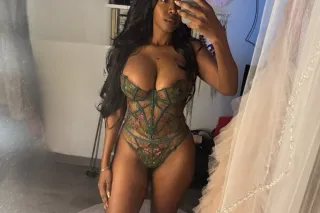 Sexy Hot Chocolate ready to me... - Image 4