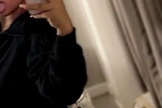 snowed in facetime shows avail... - Image 1