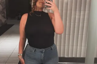 sensual thick babe available f... - Image 3