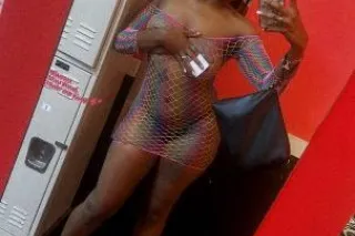 Looking for someone to spoil m... - Image 1