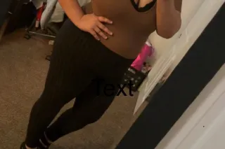 Lets Fuck in the car daddy 😝💦🤤... - Image 4