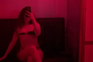 Paris in town young and fine t... - Image 2