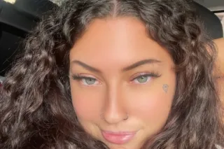 Total package bootylicious brunette bombshell 🥵💕 Diamond - Image 2