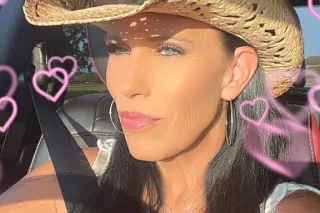 🎂Time to Celebrate, 10 years divorced🍷 - Image 9