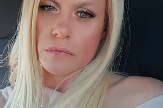 Blonde Slut Come See Me .... S... - Image 3