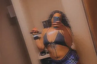 Sexy Light Skin - 25 - Image 4