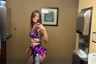 Your favorite thicc country MILF🤠🥵💦💦 - Image 5