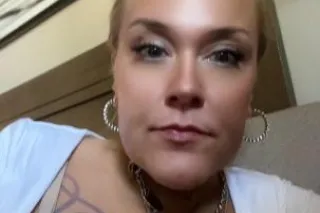 BLONDE BOMBSHELL with BIG BOOT... - Image 1