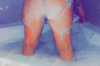 Time To Cum Play Sexy Italian Blonde Bombshell - Image 6