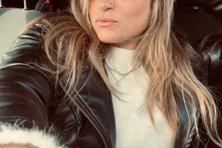 ❄Snowed-in and turning up the ... - Image 2