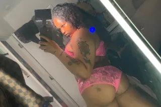 Lacey Duvalle - 29 - Image 1