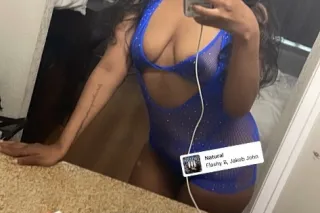 cum play with a thick brownskin hottie 🥰💕💦 - Image 6