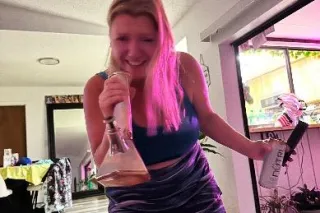 💗🦩Your sexy cougar is ready to play 🫦💋💄 - Image 1