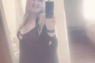 qv$60 halfh$120 🥰💋come by and ... - Image 1