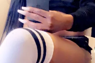 Hillary Banks 🍫 100% Real Pictures - Image 5