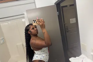 your favorite vegas playmate 🩷🌸 - Image 5