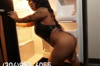 BACK IN TOWN💋MIDGET 4FT💋❗ 100%... - Image 1