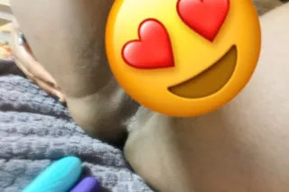 NEW HERE 🌸SUB TO OF CHRISTMAS CONTENT & FT DEALS 50% OFF🎁💦😍 - Image 5