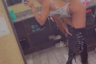 ISLE OF IVY - 24 - Image 2