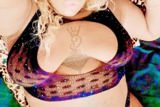 im over 17 n men love fresh n ... - Image 3