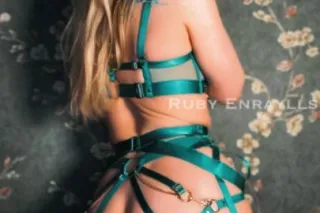 Hottest Dominatrix in Seattle - Professional Dungeon - Surrender to Mistress Ruby and Explore BDSM - Image 12