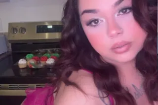 thick latina squirter 💦☺✨🥰😘💋🩷💦💦💜 - Image 5