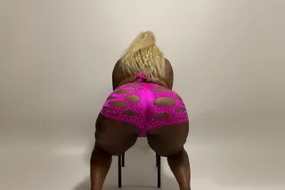BIRTHDAY GIRL!! 🥳 63 INCH ASS🍑... - Image 1