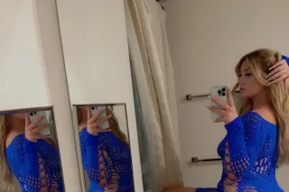 Thick, sexy snow bunny ready t... - Image 1