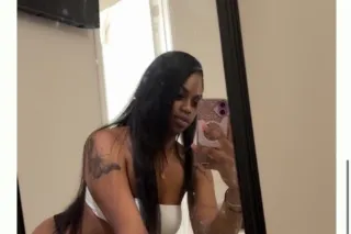 ⭐NEW GIRL IN TOWN⭐5 S T A R CH... - Image 3