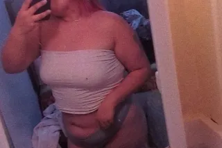 sexy 👅 shy latina looking for ... - Image 4