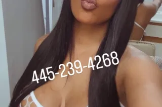 Missoula's finest ass 🍾💃🏽❤😍 - Image 9