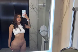 Soft smile, flirty energy 💕🔥 w... - Image 2