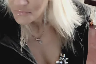 My name is MANDY and i taste j... - Image 1