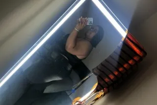 60 QV SPECIALS INCALLS OR CARD... - Image 1