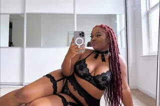 Im a luxury you deserve so come Treat yourself 😘😘 - Image 5