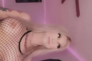 Sexy Tiffany in DOWNEY: 'New P... - Image 3