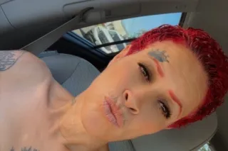 Sweet hot sexy MILF - Image 6